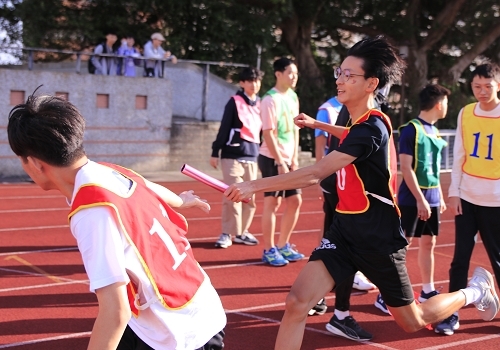 化材系蟬聯學生男子組大隊接力冠軍