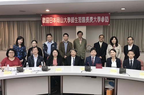 Group photo of Prof. Chih-Wei Yang, dean of the College of Medicine (middle of front row), professors of the three departments, and professors from Okayama University
